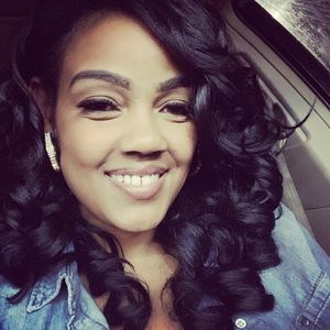 Meet your Posher, Ebony